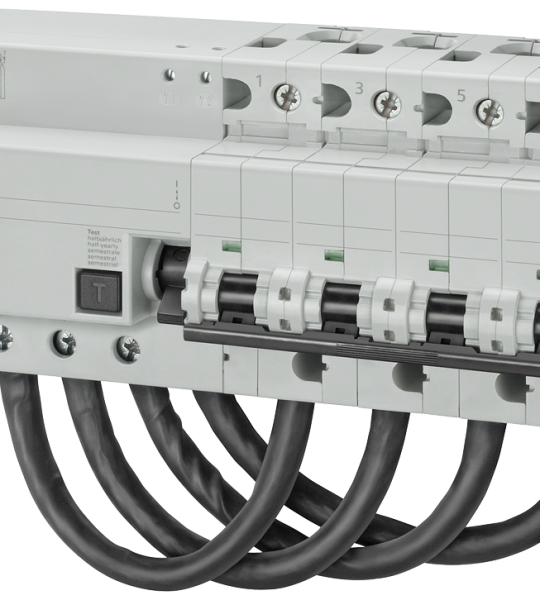 5SU1644-7KK82 Interruptor dif./aut., 10 kA, 4 polos, tipo A, 300 mA, curva C, In: 125 A, 